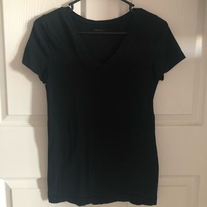 Black GapBody Short Sleeve V-Neck Tee